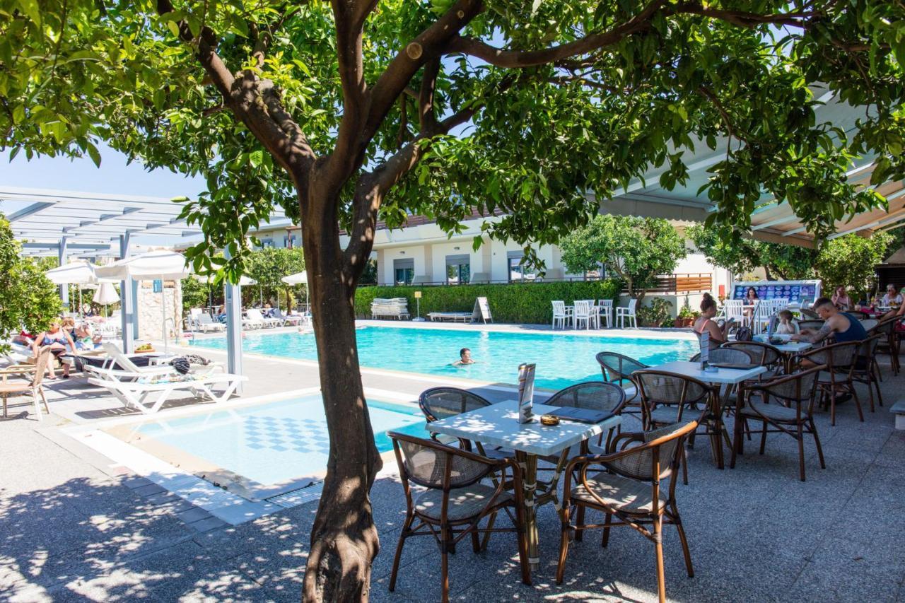 Ilyssion Holidays Hotel Ялиссос Экстерьер фото